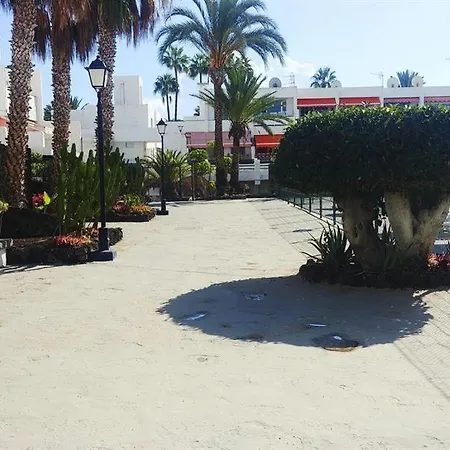 Coqueto Apartamento Con Piscina Appartamento *